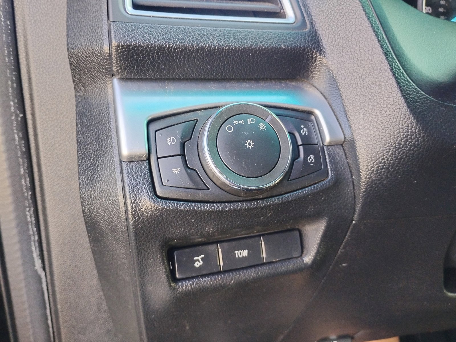 Used 2016 Ford Explorer Limited w/ Equipment Group 301A image 24