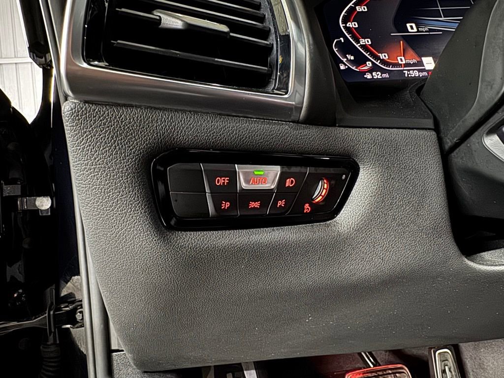 Used 2019 BMW M850i xDrive M850i xDrive w/ Comfort Seating Package image 29