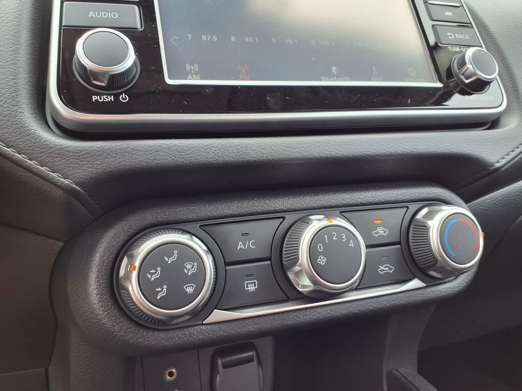 Used 2025 Nissan Versa S w/ Trunk Package image 7