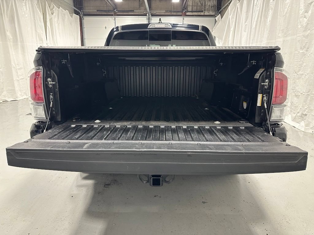 Used 2021 Toyota Tacoma TRD Off-Road w/ Technology Package AWD/4WD image 46
