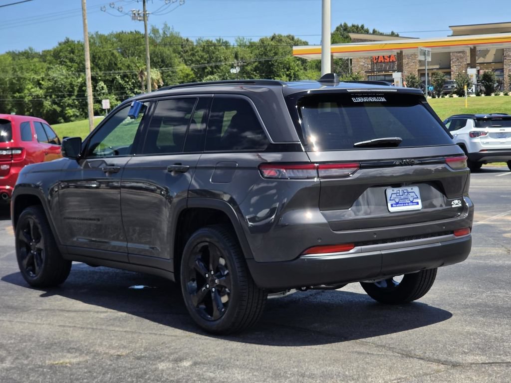 New 2026 Jeep Grand Cherokee Limited w/ Limited Altitude Package RWD image 4