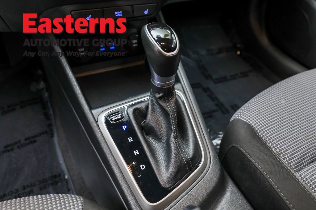 Used 2020 Hyundai Accent Limited image 13