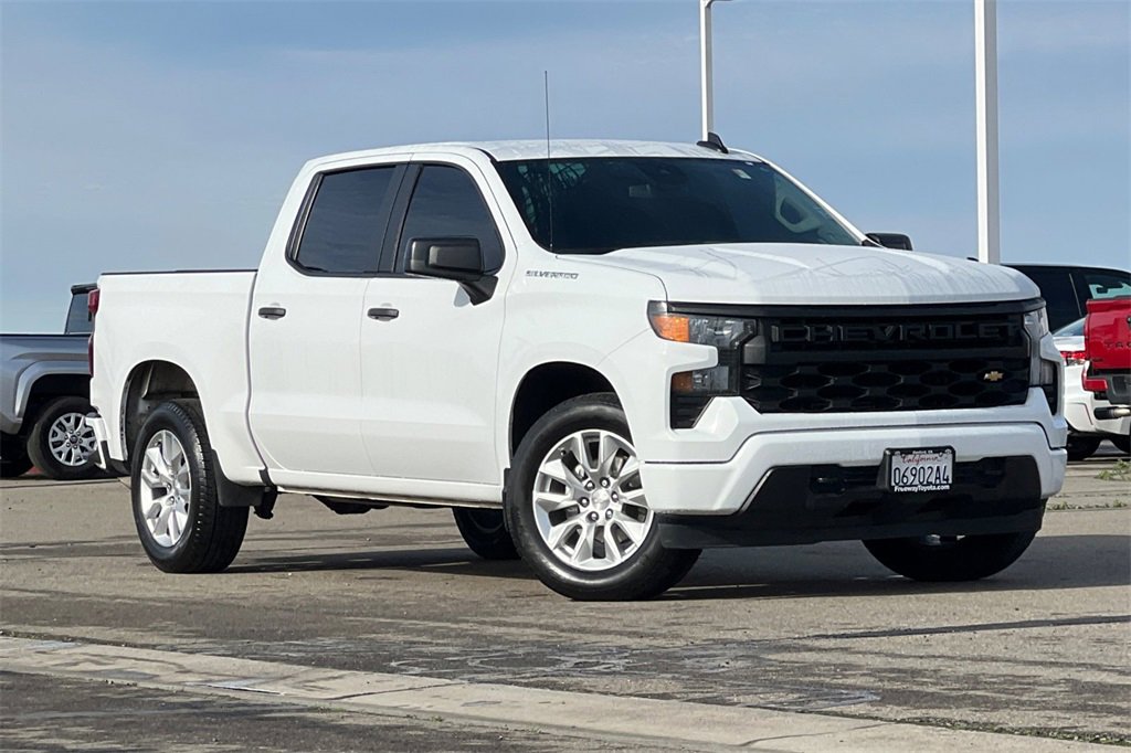 Used 2024 Chevrolet Silverado 1500 Custom image 2