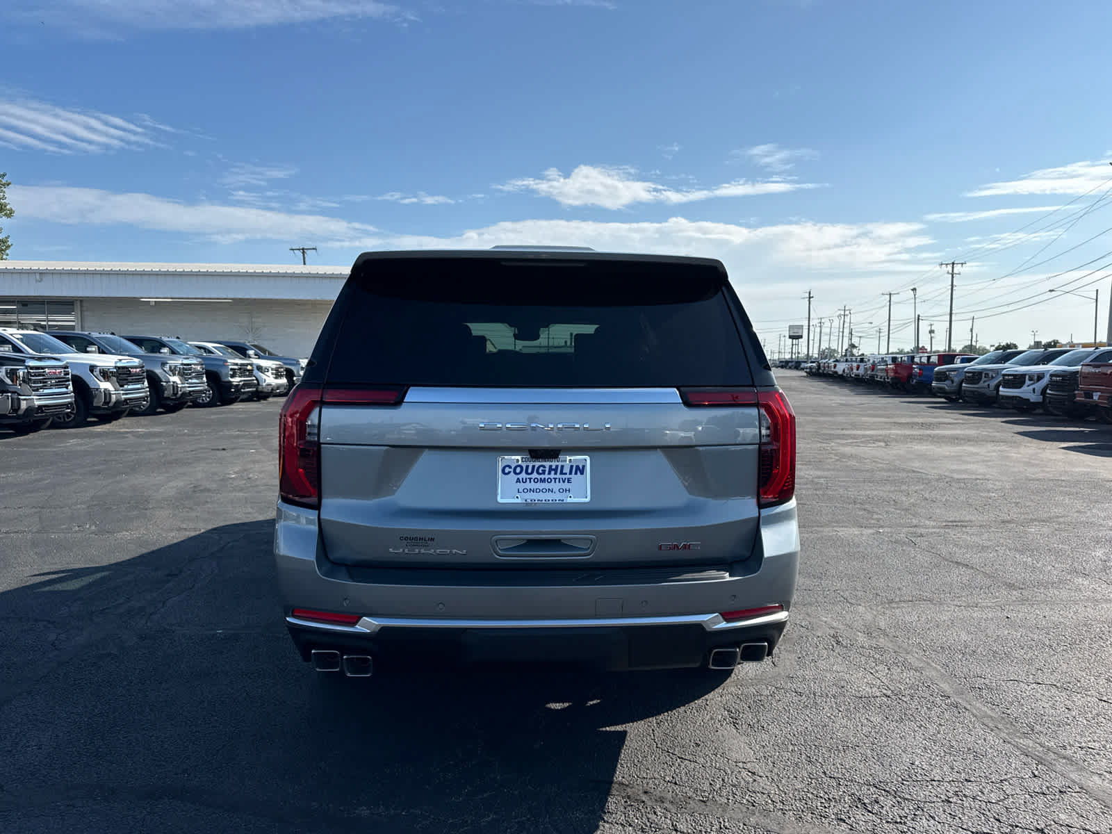 New 2026 GMC Yukon XL Denali w/ Advanced Technology Package AWD/4WD image 4