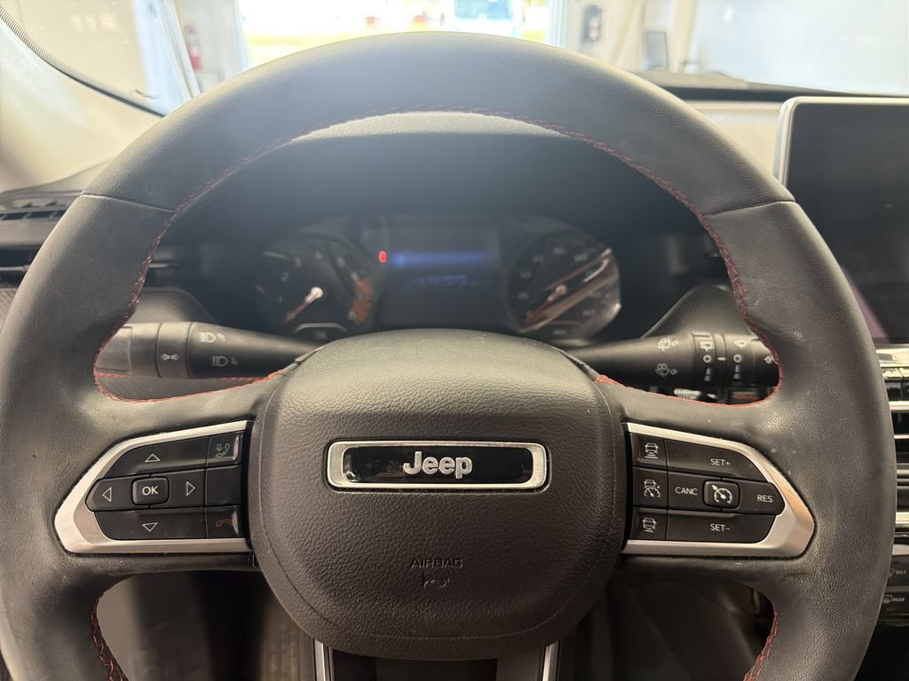 Used 2022 Jeep Compass Trailhawk AWD/4WD image 28
