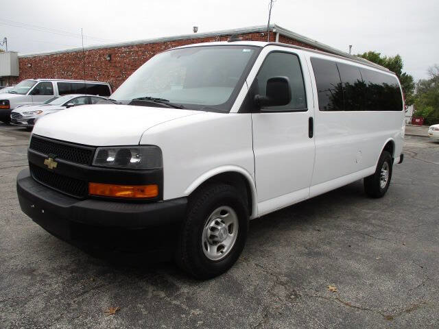 Used 2019 Chevrolet Express 3500 LS image 24