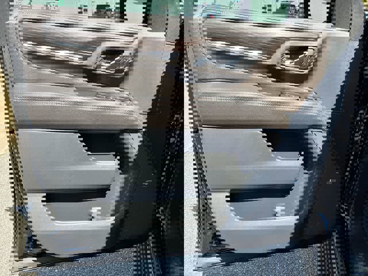 Used 2022 GMC Yukon XL Denali image 23