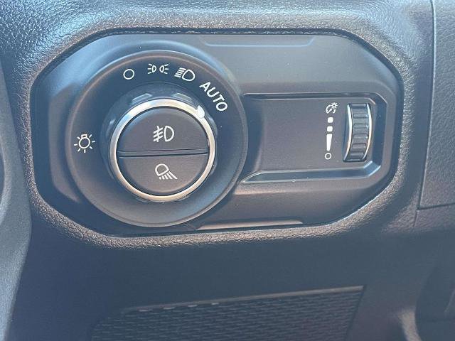 Used 2023 Jeep Gladiator Willys image 11