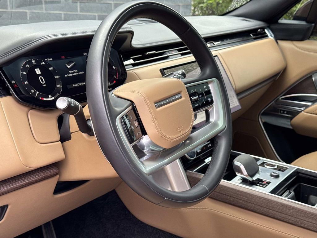 Certified 2023 Land Rover Range Rover SE AWD/4WD image 21