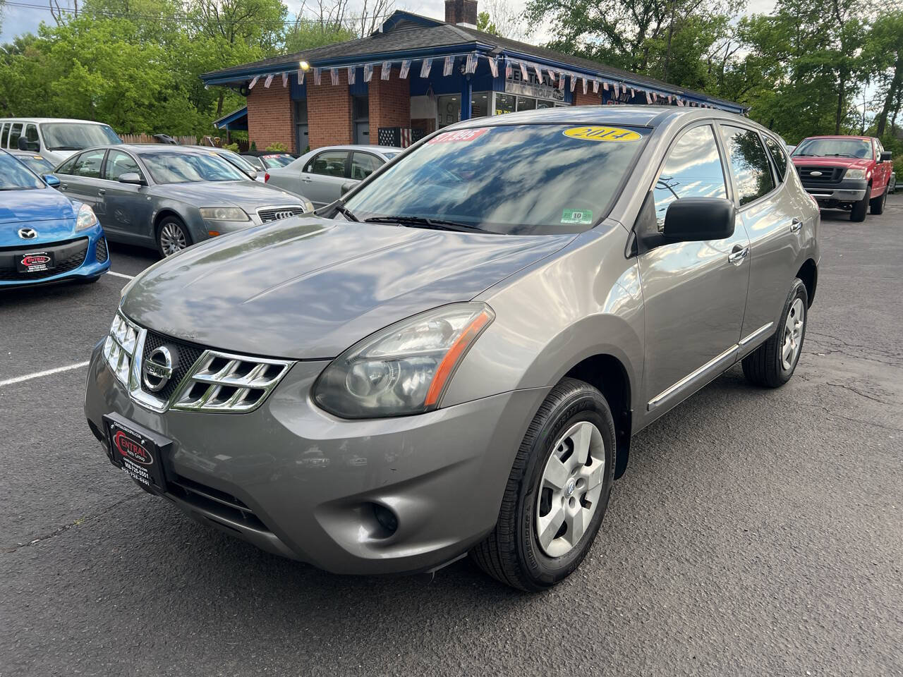 Used 2014 Nissan Rogue S AWD/4WD image 1