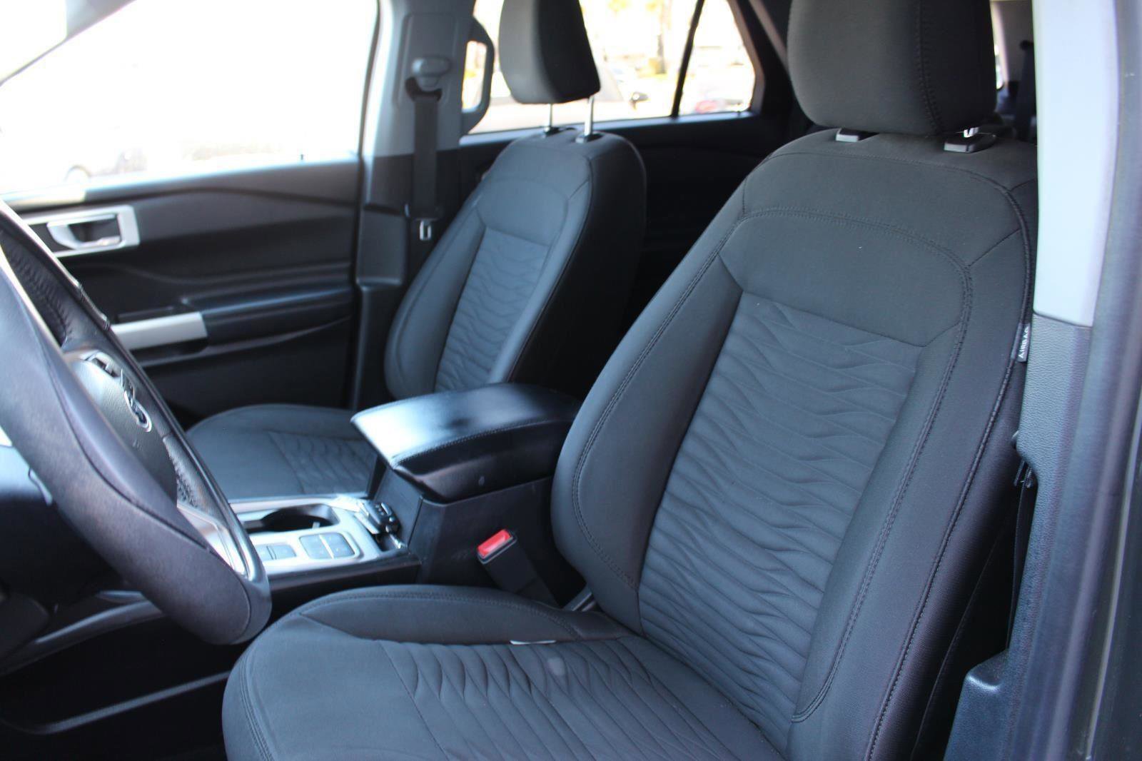 Used 2021 Ford Explorer XLT image 17