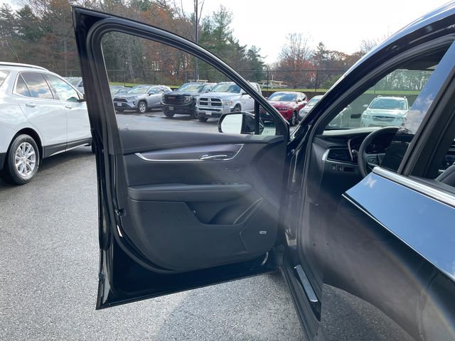 Used 2025 Cadillac XT6 Luxury w/ LPO, Floor Liner Package AWD/4WD image 29