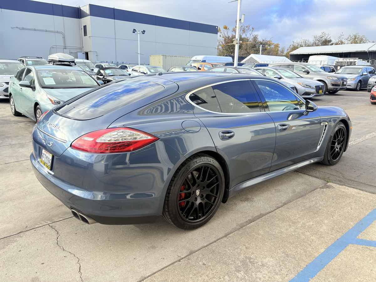 Used 2010 Porsche Panamera Turbo AWD/4WD image 4