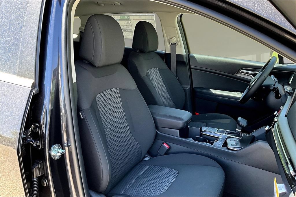 New 2026 Kia Sportage LX AWD/4WD image 11