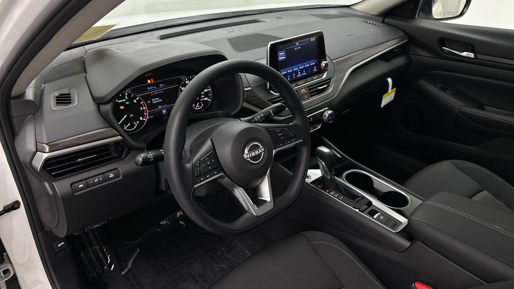 Used 2024 Nissan Altima 2.5 SV AWD/4WD image 20