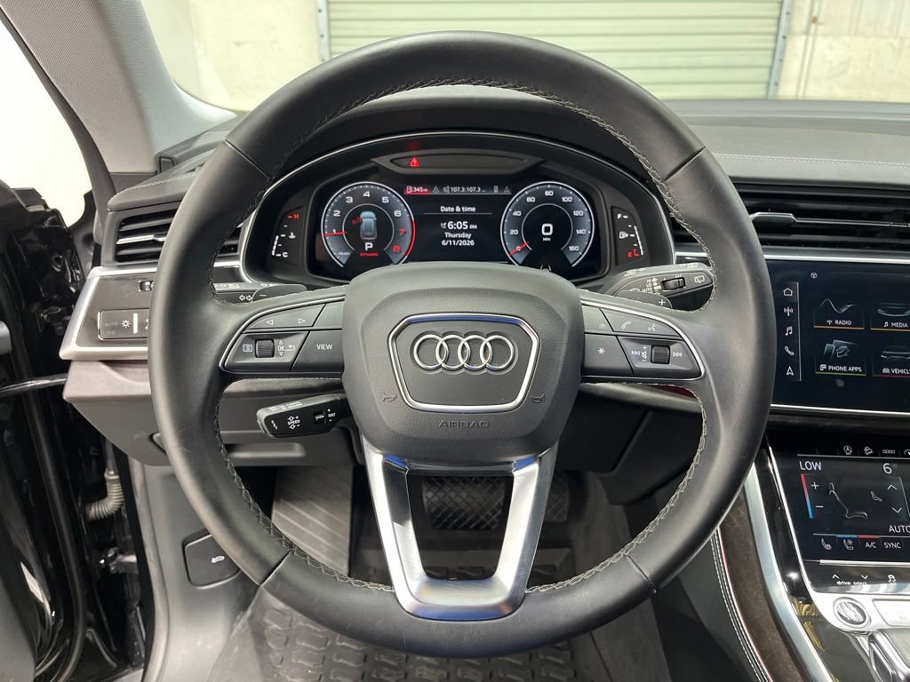 Used 2022 Audi Q8 Prestige w/ Prestige Package AWD/4WD image 18