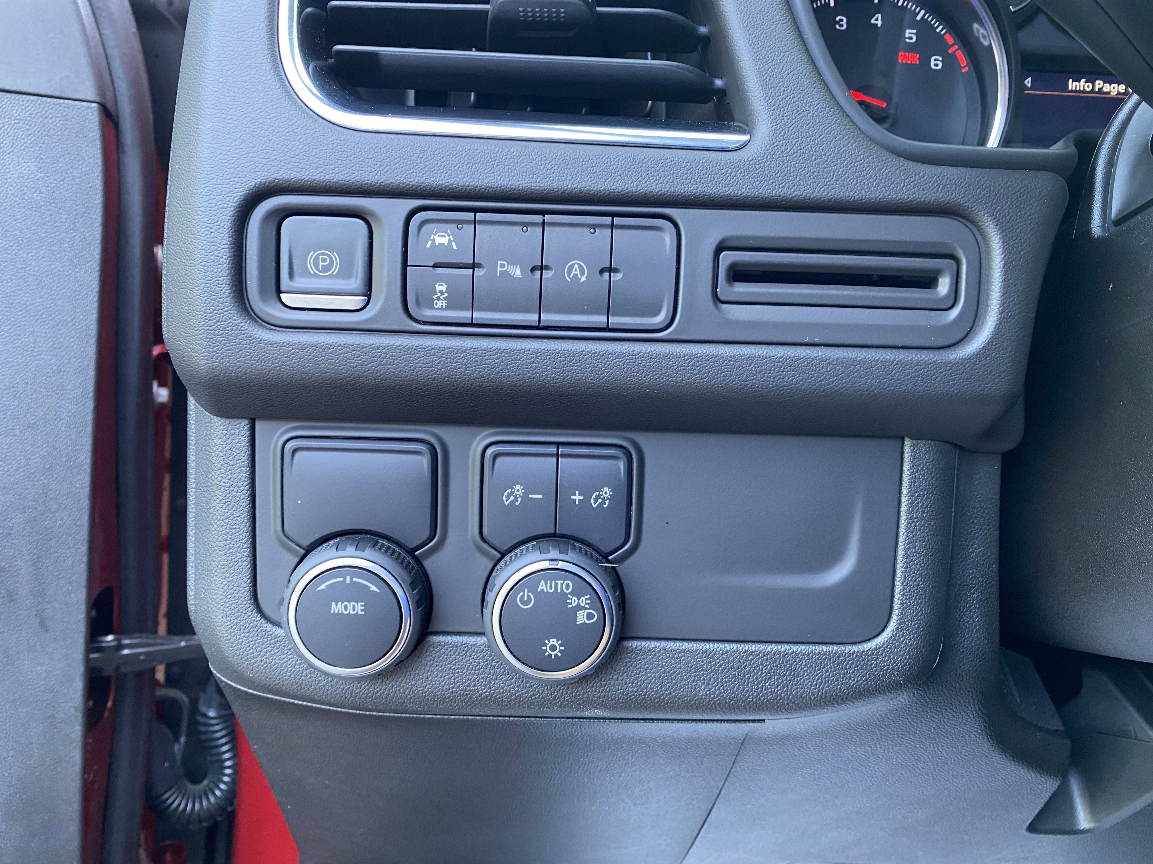 Used 2023 Chevrolet Tahoe LS RWD image 18