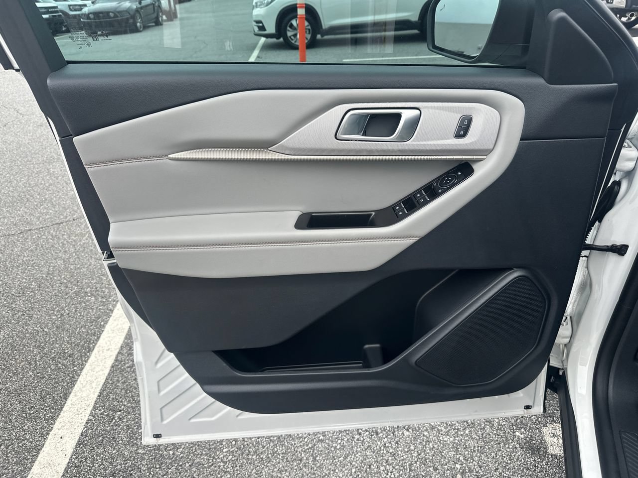 New 2026 Ford Explorer Active w/ Active Comfort Package RWD image 10