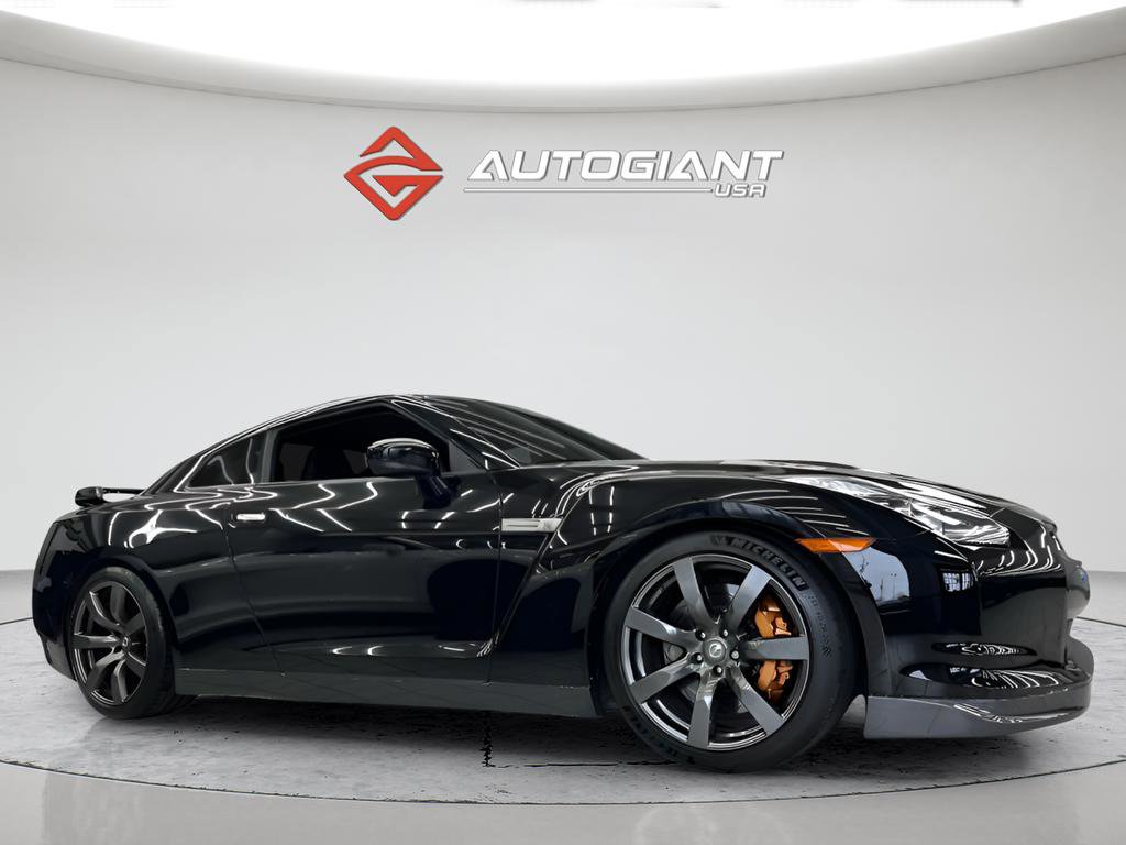 Used 2011 Nissan GT-R Premium image 10