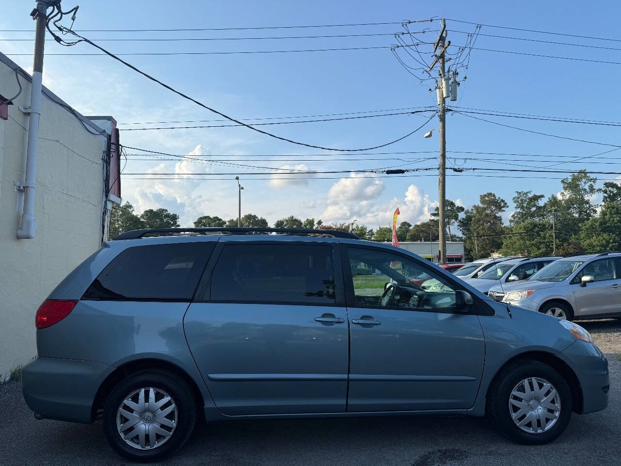 Used 2009 Toyota Sienna CE image 4