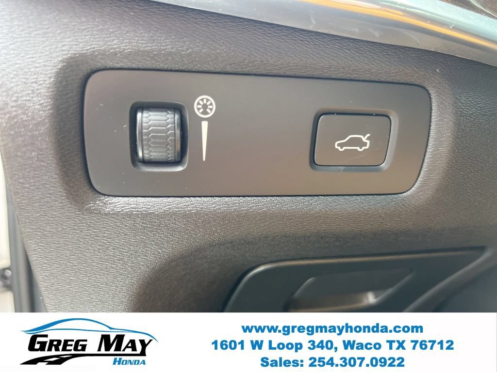 Used 2018 Volvo S90 T5 Momentum w/ Convenience Package FWD image 25