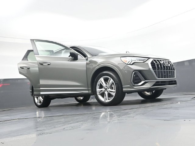 Used 2022 Audi Q3 2.0T Premium Plus AWD/4WD image 40