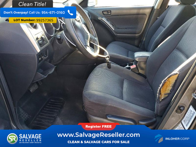 Used 2005 Pontiac Vibe w/ Power Group Value Package image 9