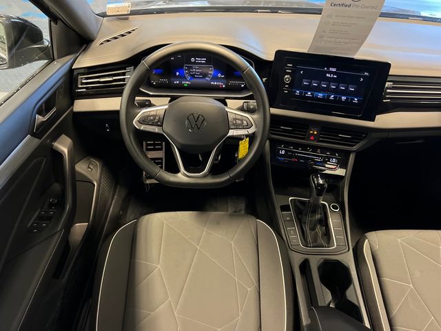 Used 2025 Volkswagen Jetta Sport FWD image 18