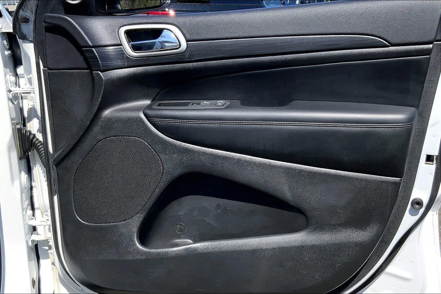 Certified 2021 Jeep Grand Cherokee Laredo AWD/4WD image 21