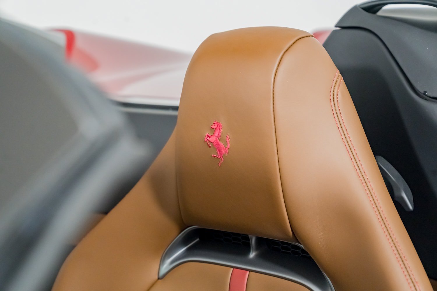Used 2023 Ferrari SF90 Spider AWD/4WD image 35
