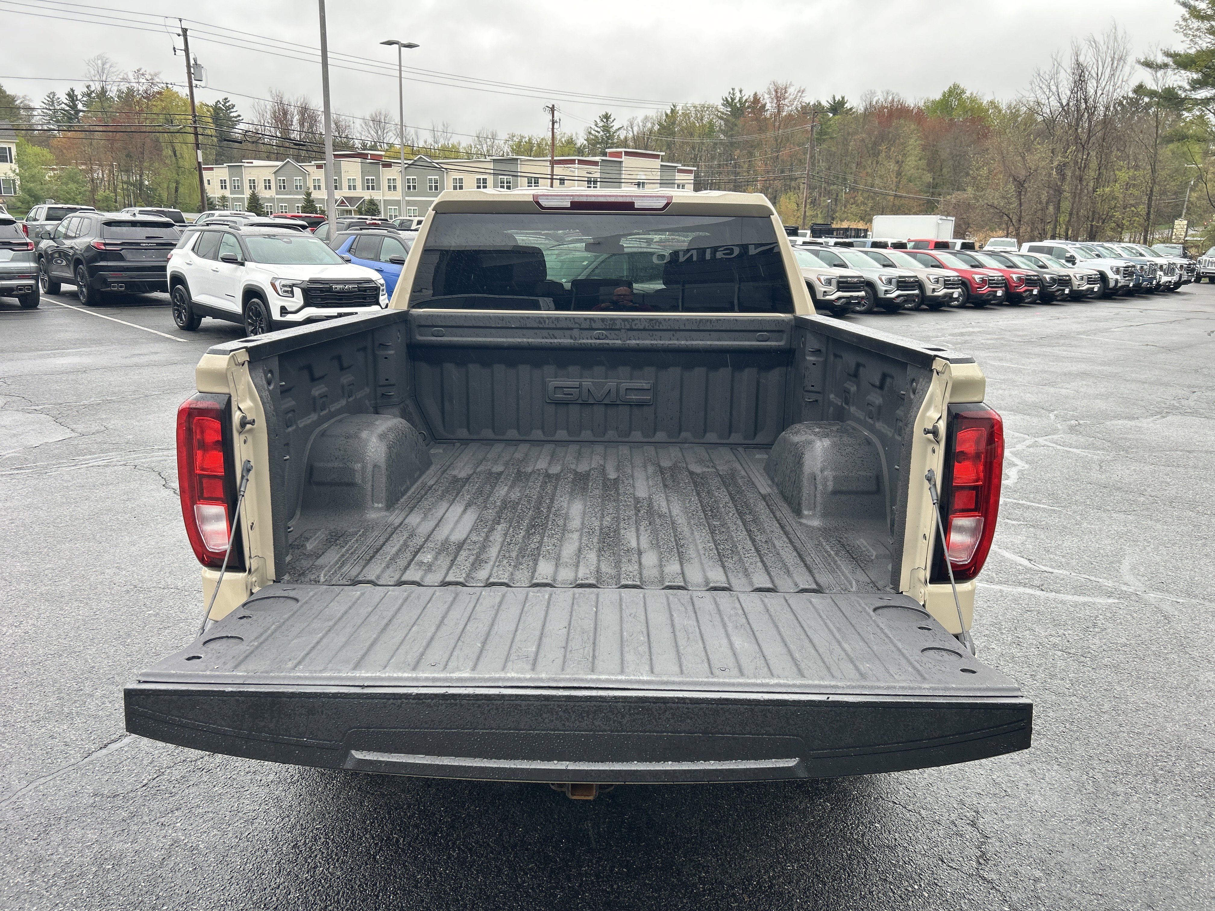 Used 2023 GMC Sierra 1500 Elevation w/ X31 Off-Road Package AWD/4WD image 9
