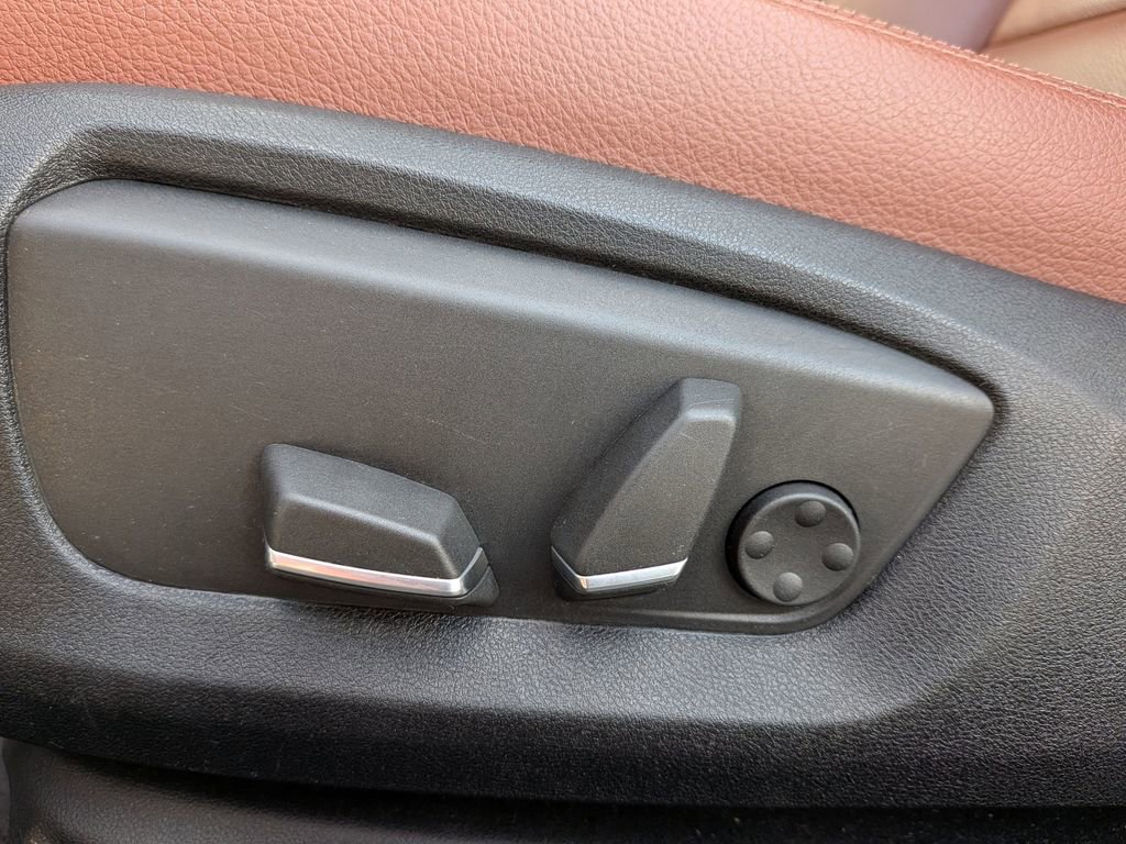 Used 2014 BMW 528i xDrive Sedan image 12