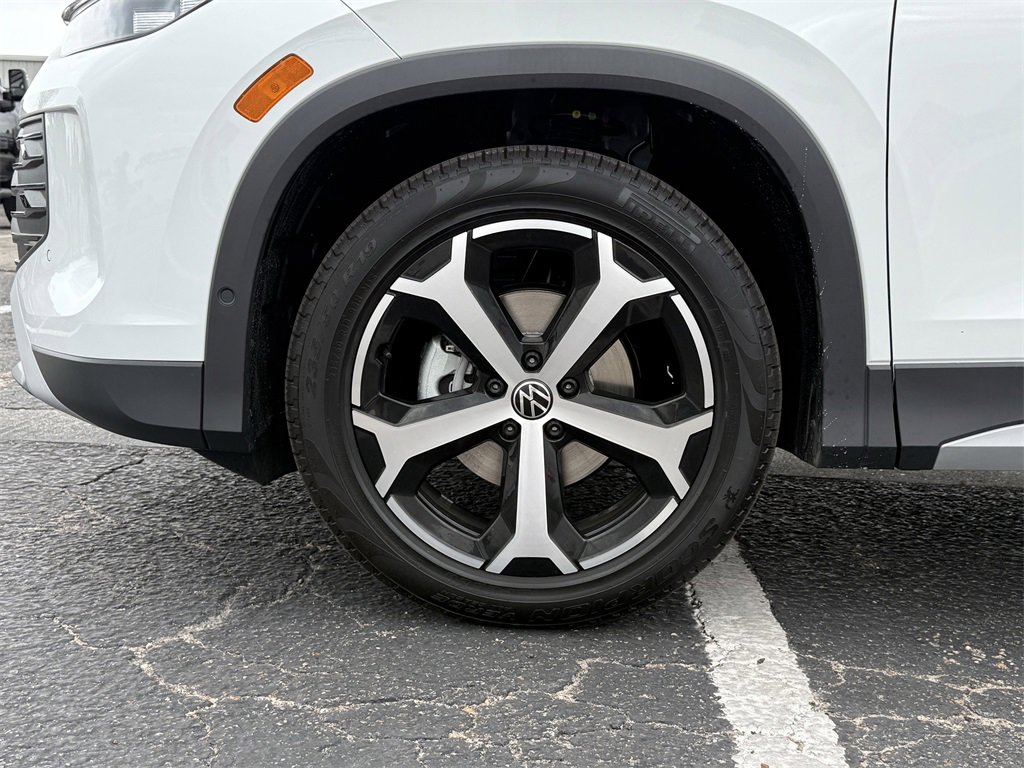 New 2026 Volkswagen Tiguan SE image 9