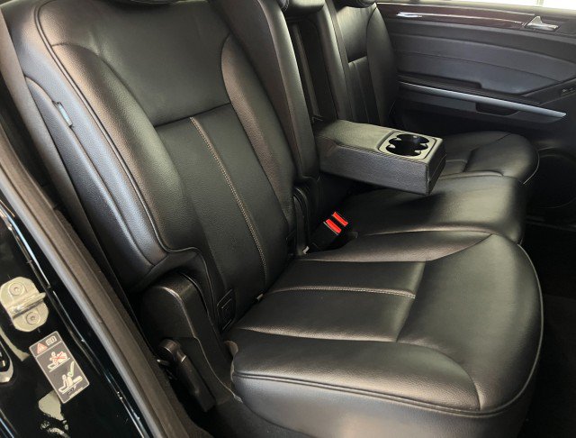 Used 2012 Mercedes-Benz GL 450 4MATIC image 36