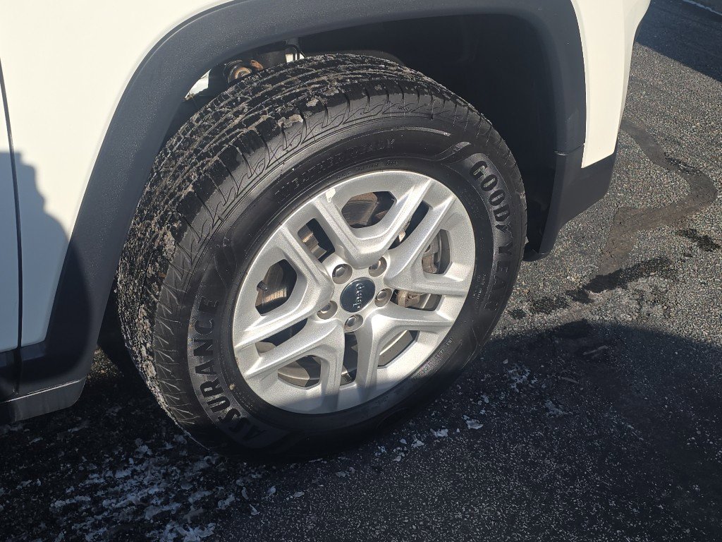 Used 2019 Jeep Compass Sport image 29