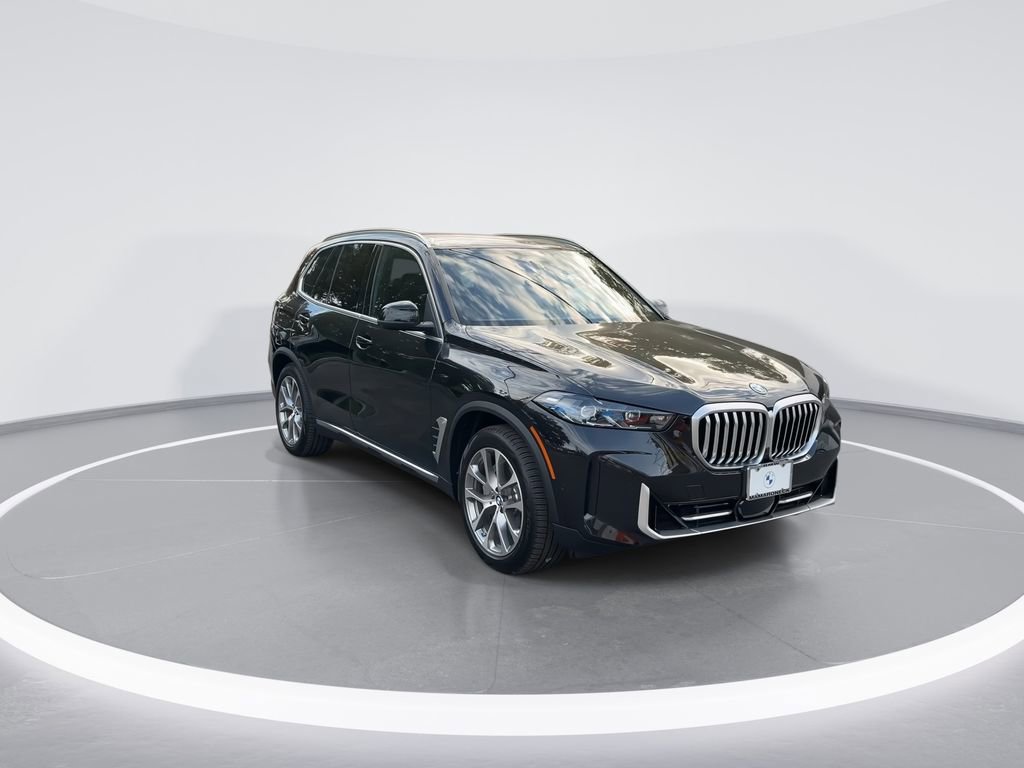 New 2026 BMW X5 xDrive50e image 2