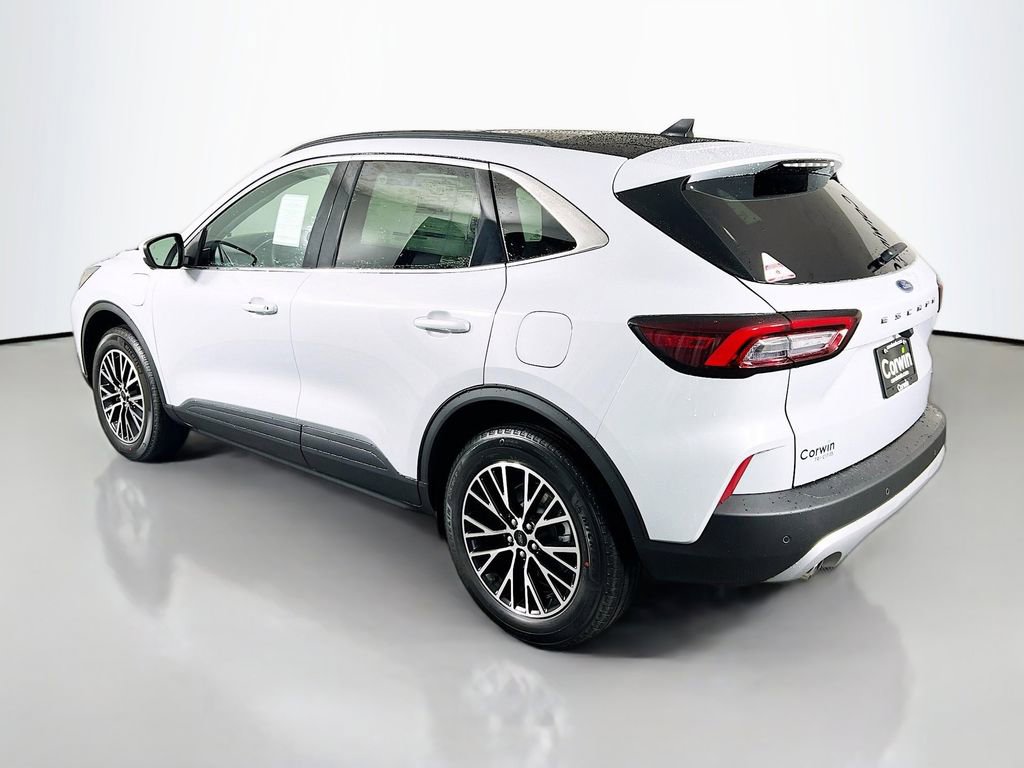 New 2025 Ford Escape SE w/ PHEV Premium Package FWD image 11