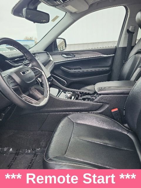 Used 2021 Jeep Grand Cherokee L Limited AWD/4WD image 17