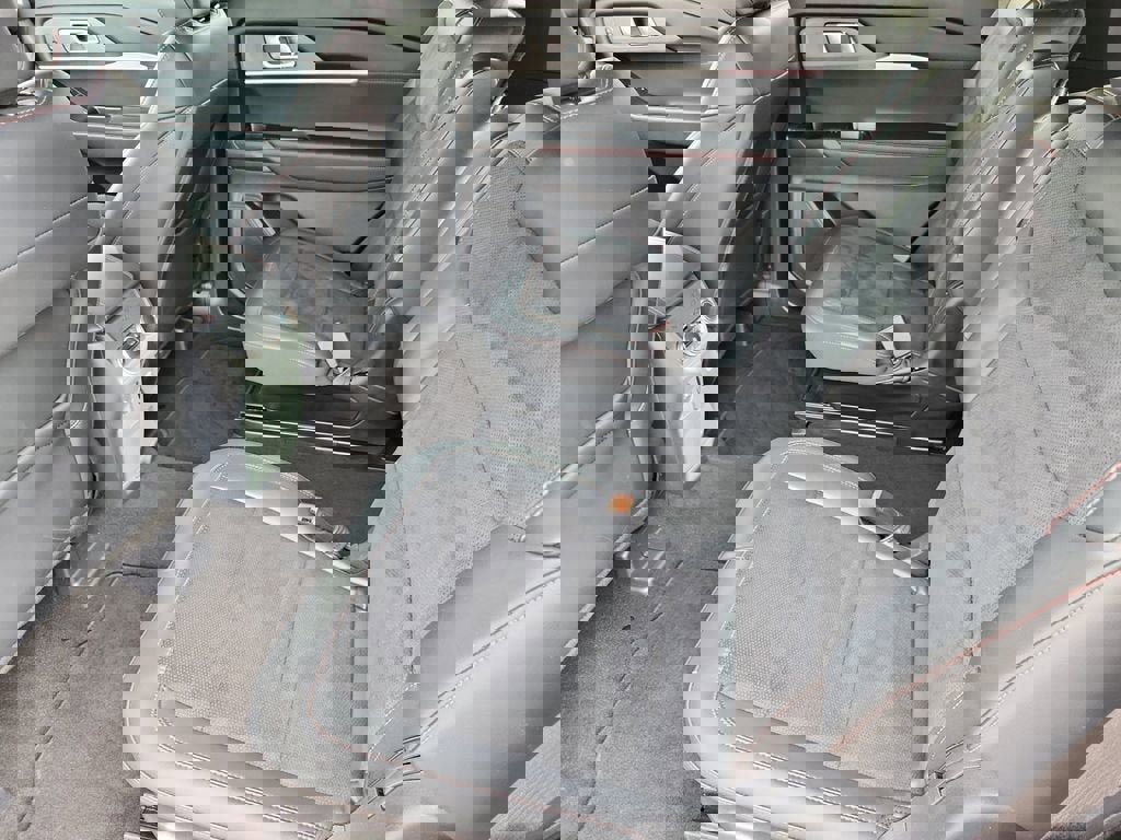 Used 2025 Ford Explorer ST image 13