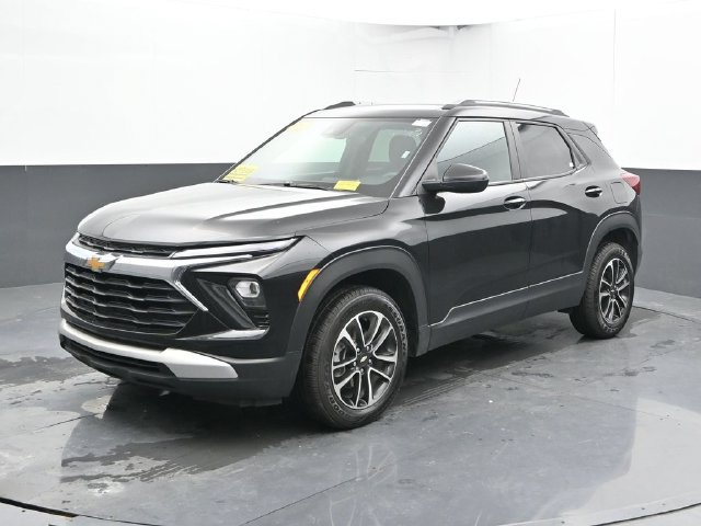 Used 2025 Chevrolet TrailBlazer LT AWD/4WD image 7