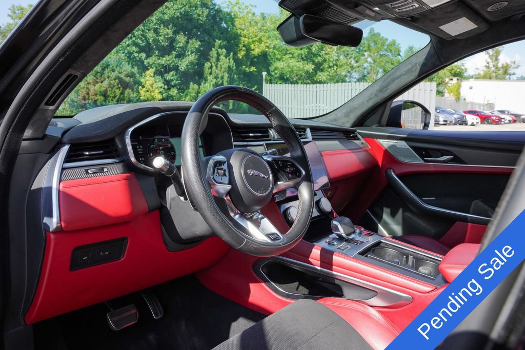 Used 2022 Jaguar F-PACE SVR AWD/4WD image 10