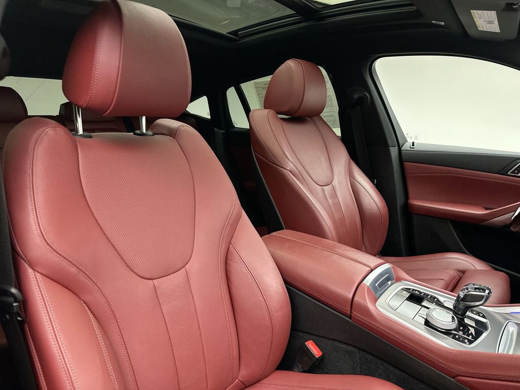 Used 2022 BMW X6 xDrive40i w/ M Sport Package image 18