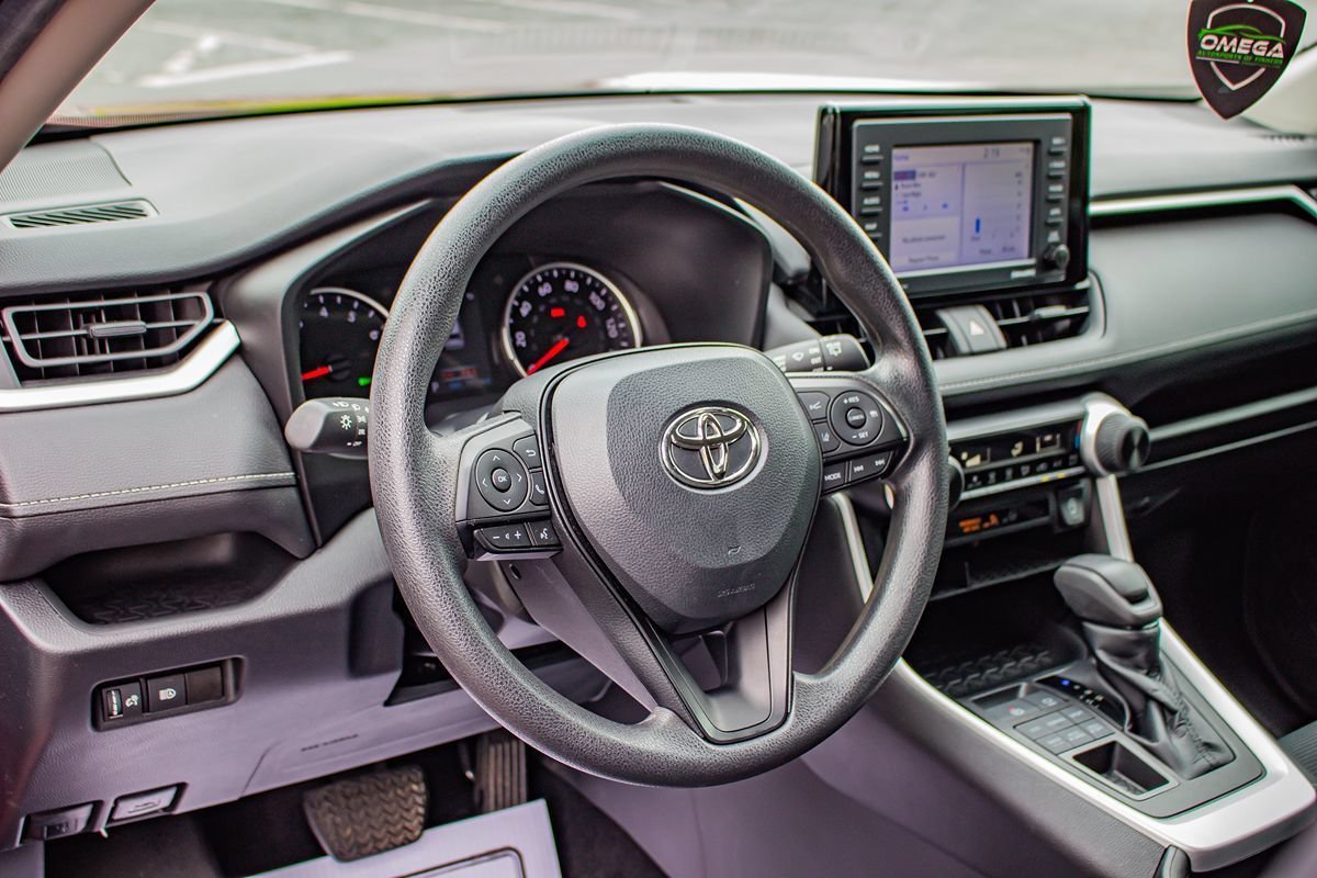 Used 2022 Toyota RAV4 LE AWD/4WD image 21