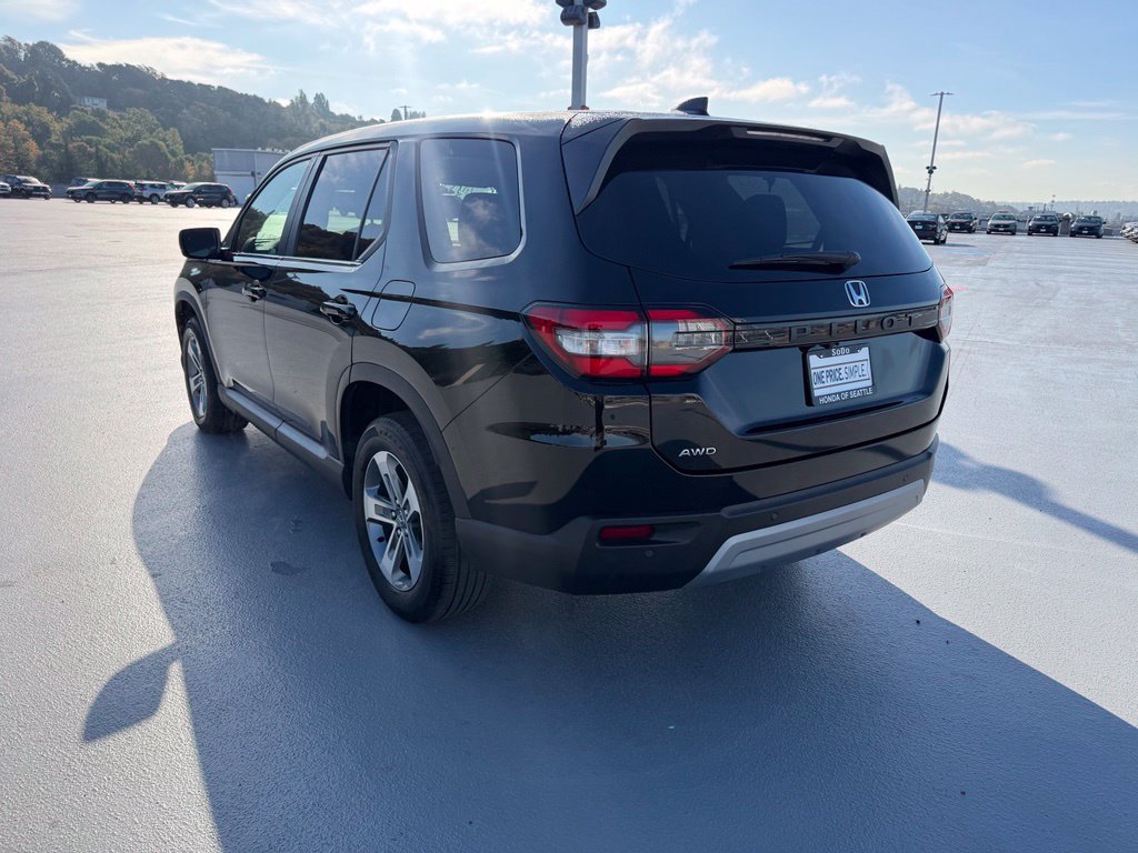 Used 2023 Honda Pilot EX-L image 5