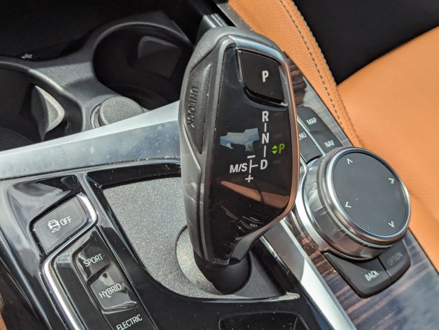 Certified 2023 BMW 530e w/ M Sport Package image 12