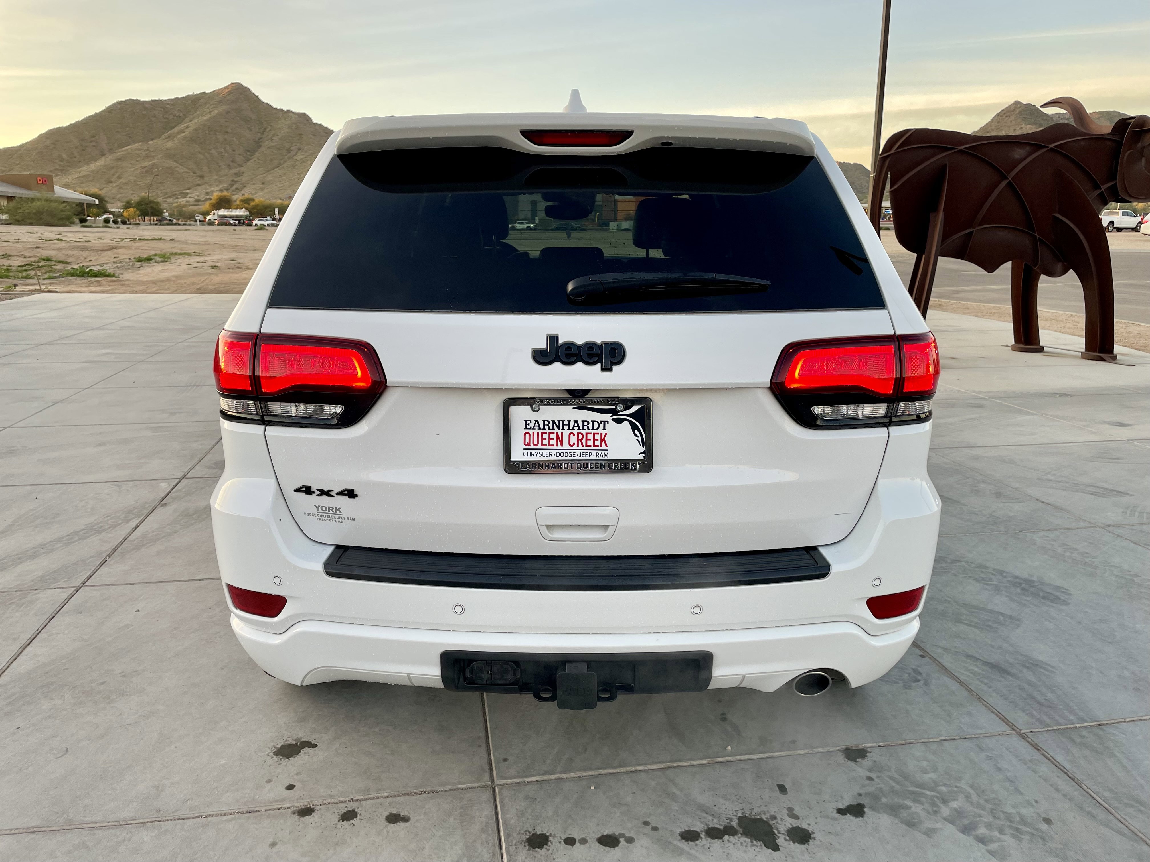 Used 2020 Jeep Grand Cherokee Altitude image 4