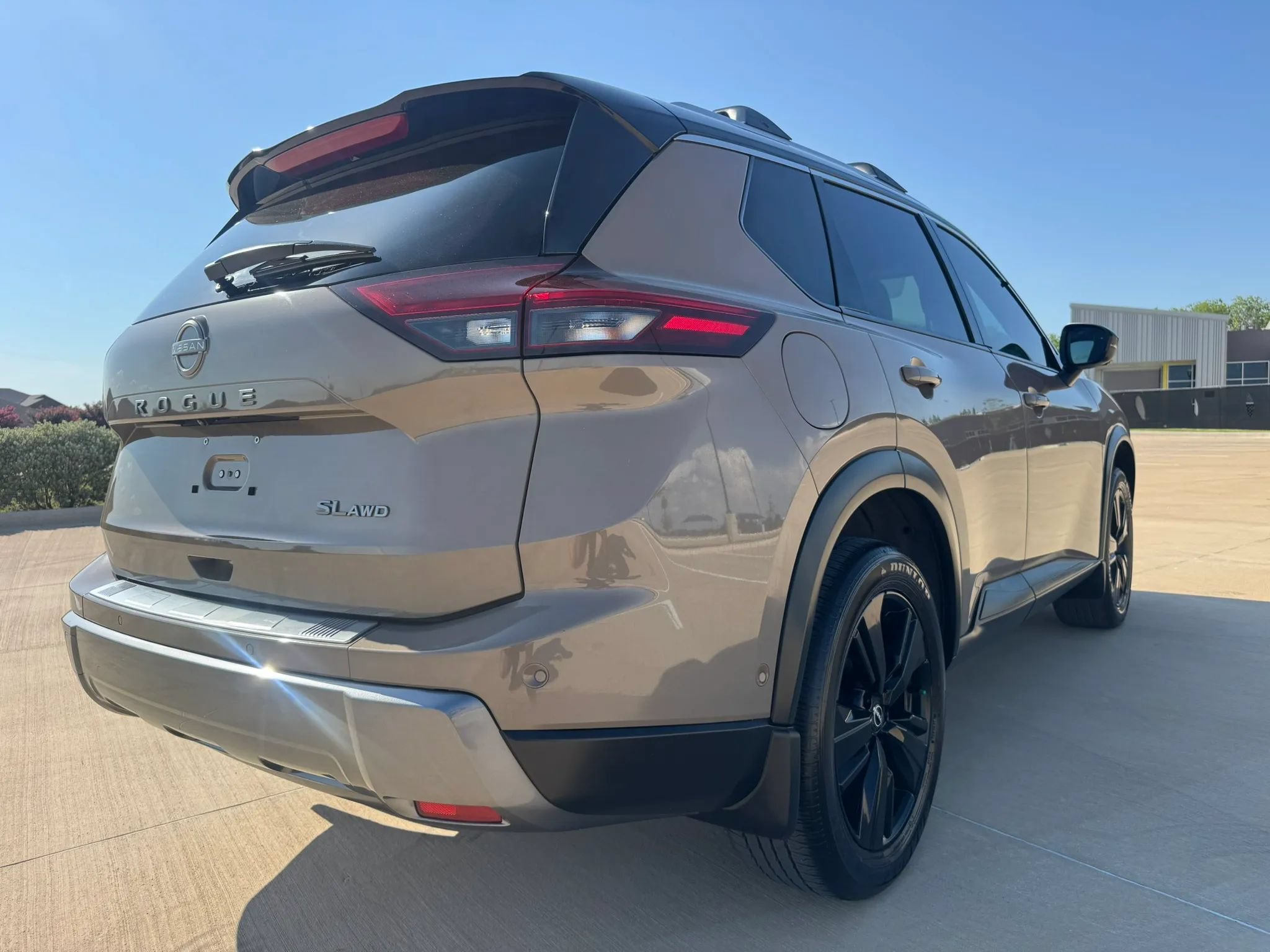 Used 2024 Nissan Rogue SL w/ SL Premium Package AWD/4WD image 13