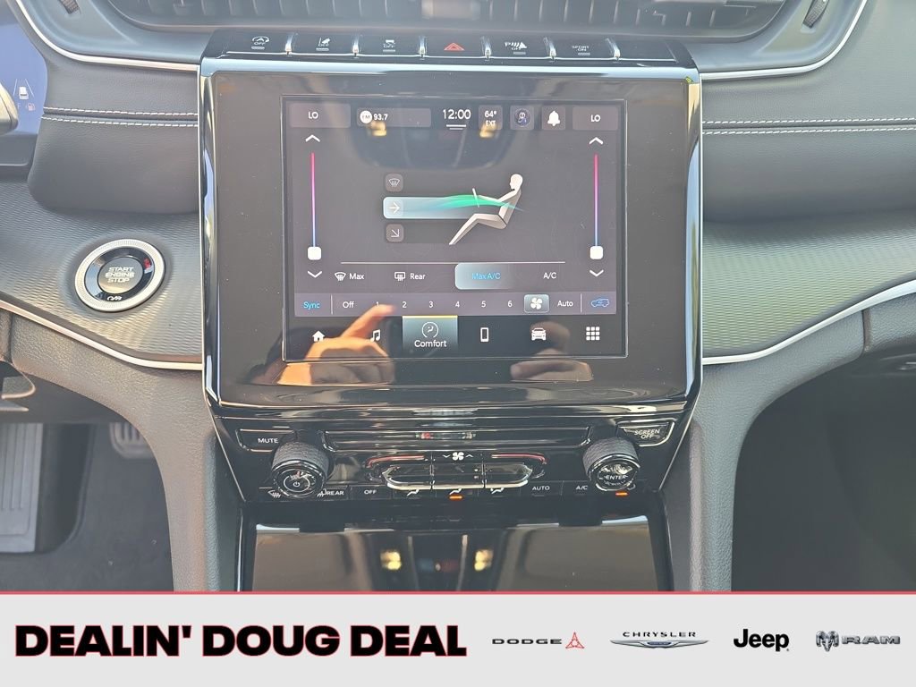 Used 2023 Jeep Grand Cherokee Laredo image 20