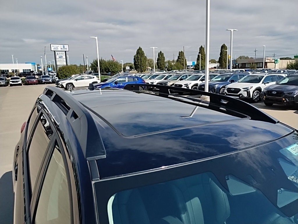 Used 2025 Subaru Ascent Bronze Edition image 6