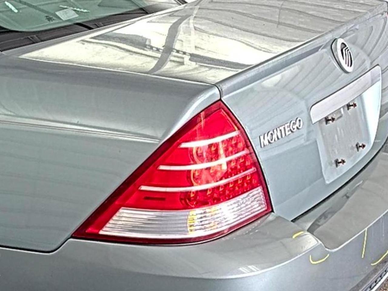 Used 2007 Mercury Montego Luxury FWD image 9